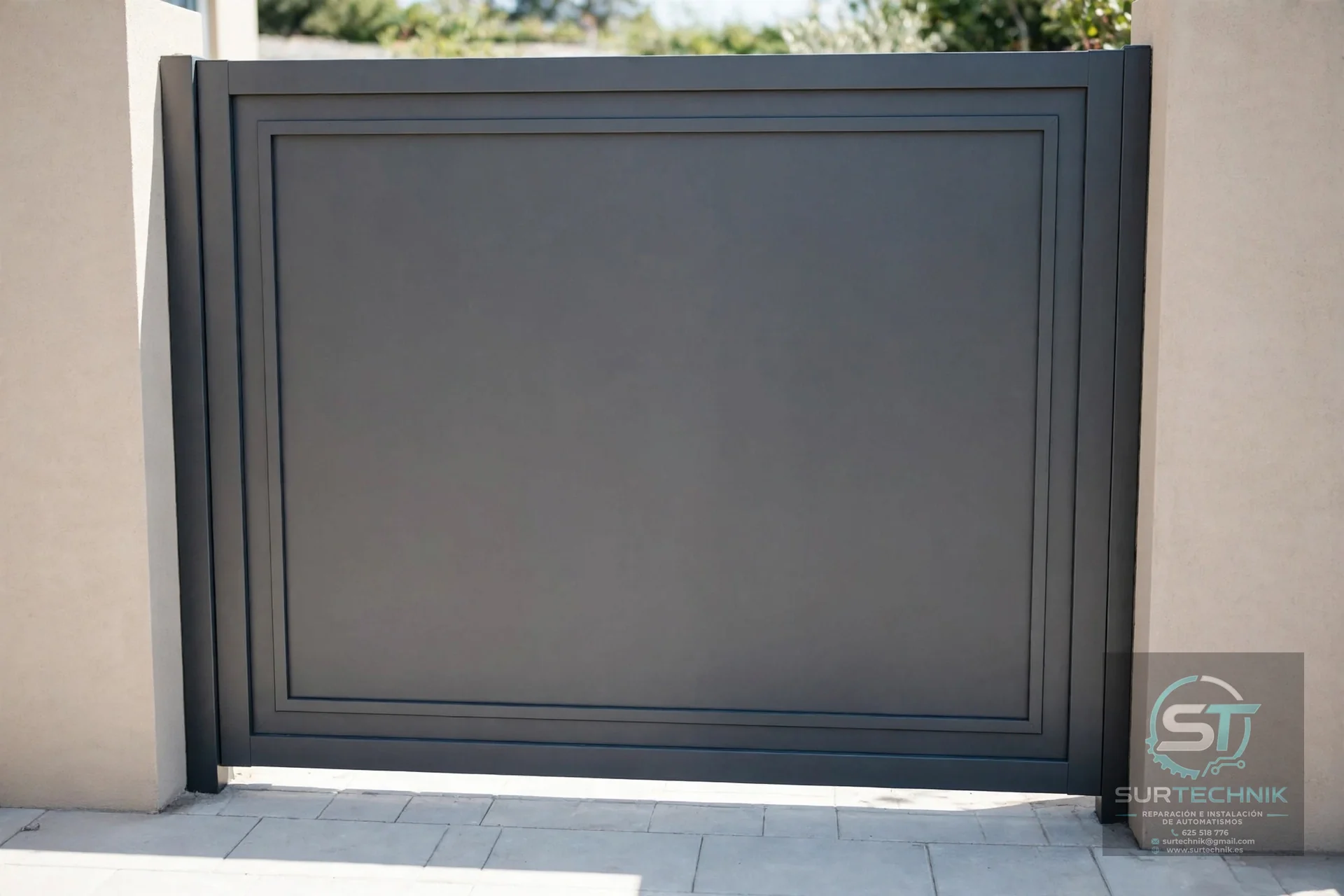 Puerta corredera gris antracita lisa diseño minimalista - Surtechnik